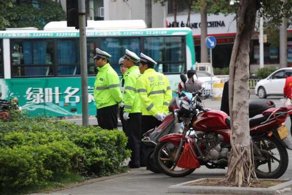 交强险到期交警查车-图1