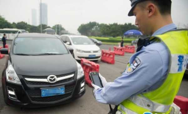 交强险到期交警查车-图2